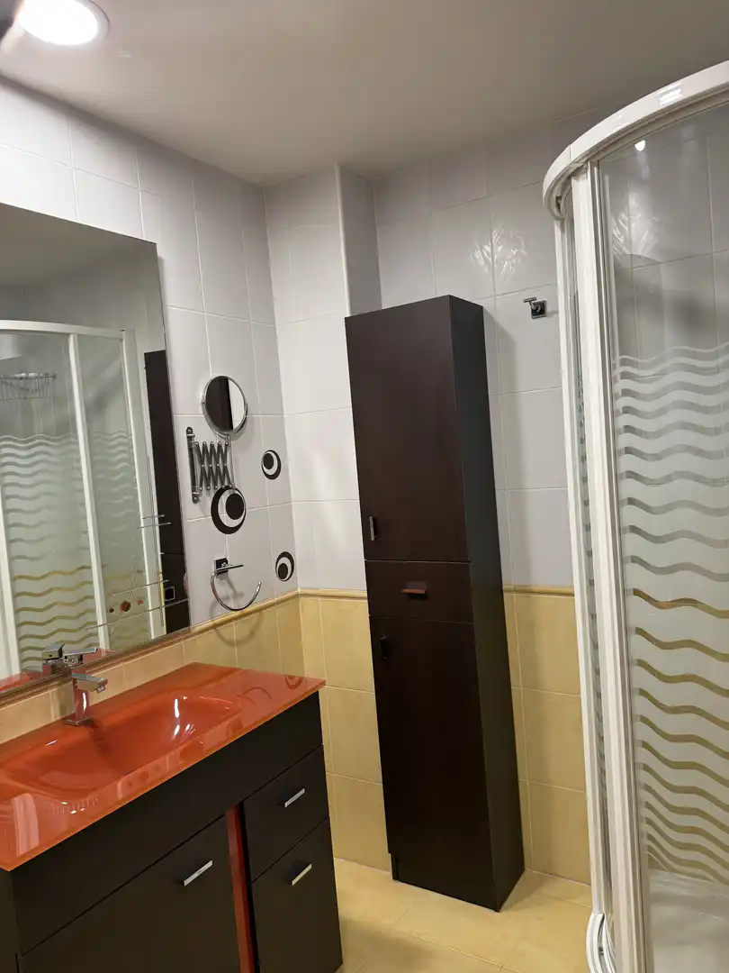 Piso de alquiler en Calle de Castilla y León, 5, Hervencias Altas - El Pinar Baño de Piso de alquiler en Ávila con Calefacción, Jardín privado y Parquet