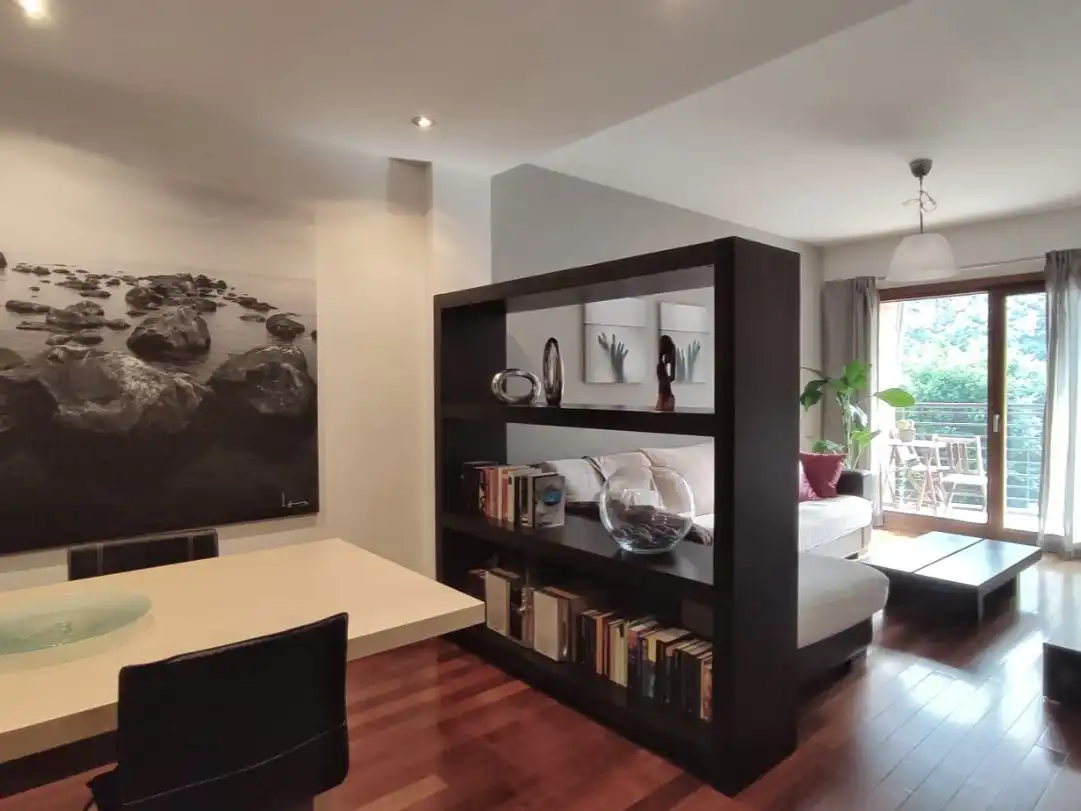 Piso en venta en Calle Salvador Monsalud, Schamann - Rehoyas