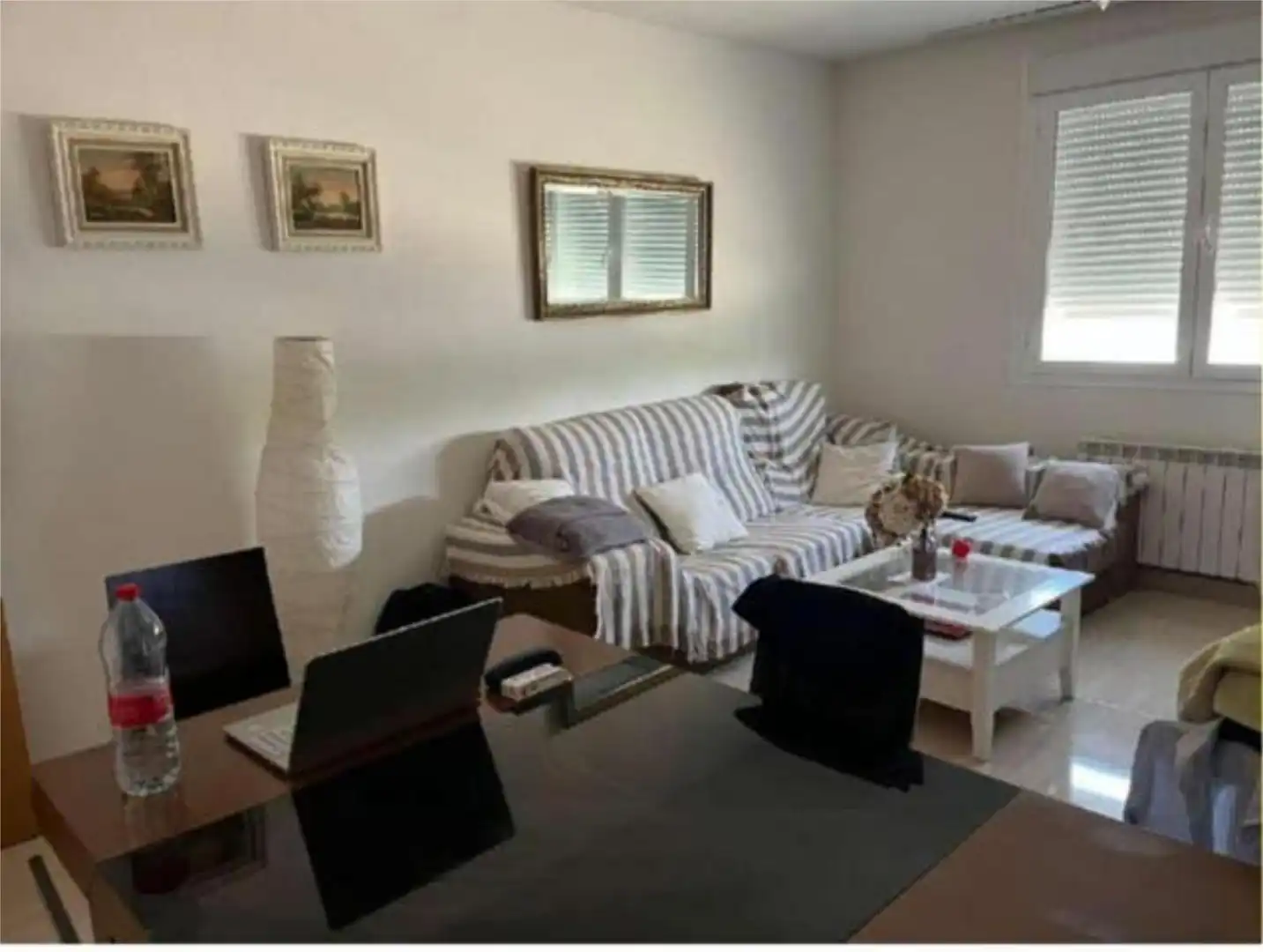 Sala d'estar de Pis de lloguer en Ciudad Real amb Calefacció, Piscina i Moblat