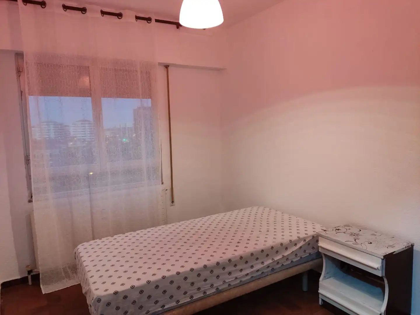Wohnung zur Miete in Calle Obispo Fidel García, 8, Residencia Schlafzimmer von Wohnung zur Miete in Logroño mit Heizung, Möbliert und Balkon