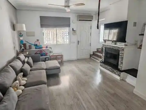 Flat for rent in Calle Ontario, 10, La Florida Living room of Flat for rent in Orihuela with Air Conditioner, Heating and Private garden