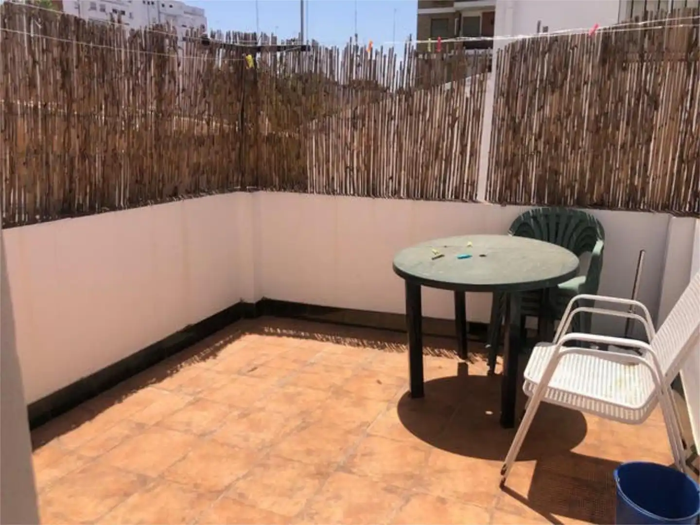 Pis de lloguer a El Plantinar – Avda. La Paz - El Juncal Terrassa de Pis de lloguer en Sevilla amb Calefacció, Terrassa i Moblat