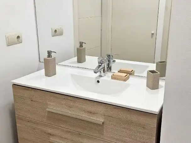 Flat for rent in Carrer Sant Vicenç Ferrer, 7, Alella Bathroom of Flat for rent in Alella with Air Conditioner, Heating and Parquet flooring