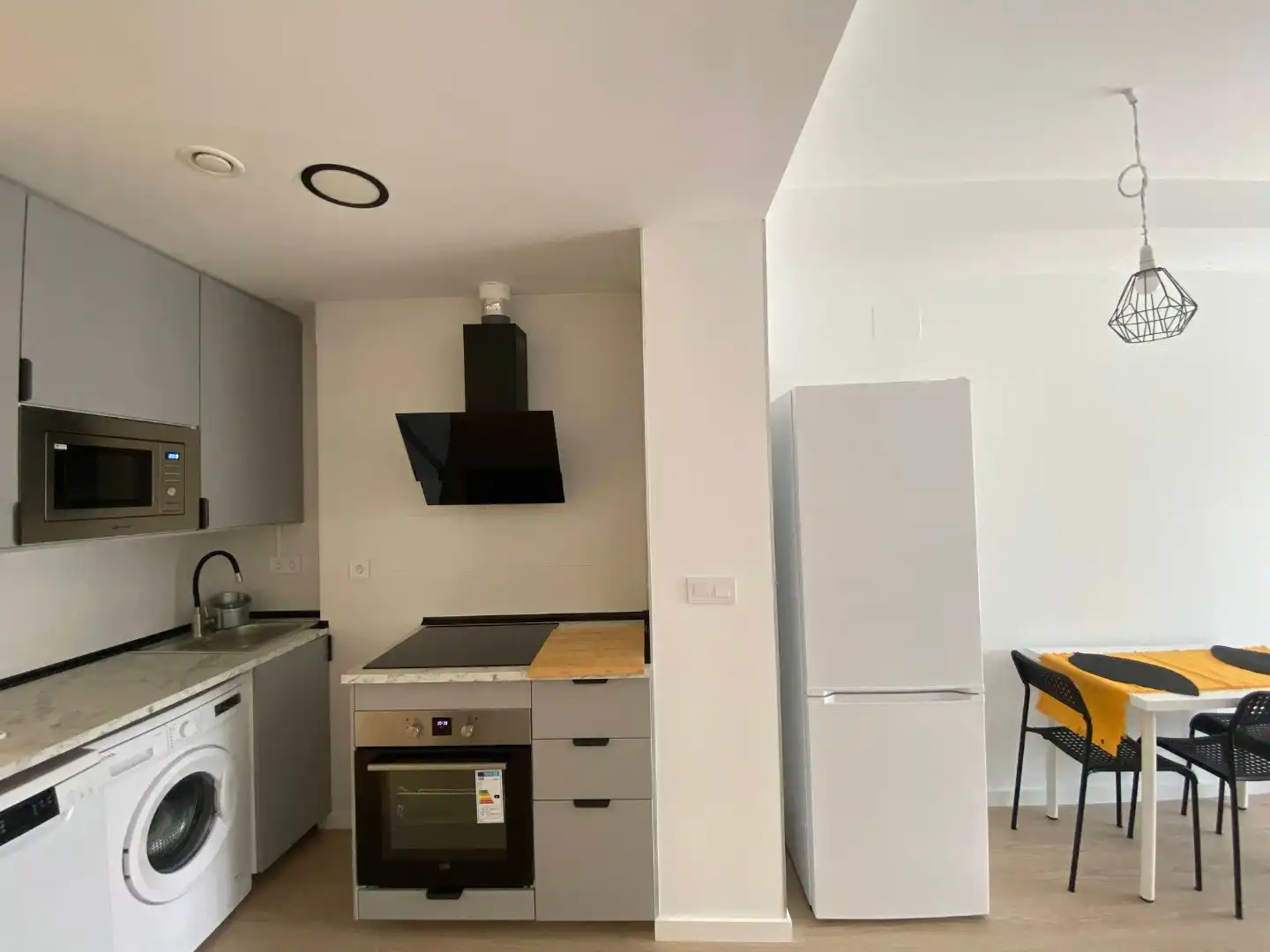 Wohnung zur Miete in Calle Fuenteovejuna, 66, Villimar - V1 - V2 - S3 - S4 - San Cristobal Küche von Wohnung zur Miete in Burgos mit Heizung, Parkett und Terrasse