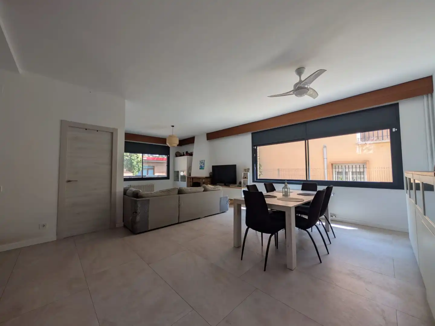 Casa o chalet en venta en Passeig Maragall Sala de estar de Casa o chalet en venta en Gavà con Terraza y Balcón