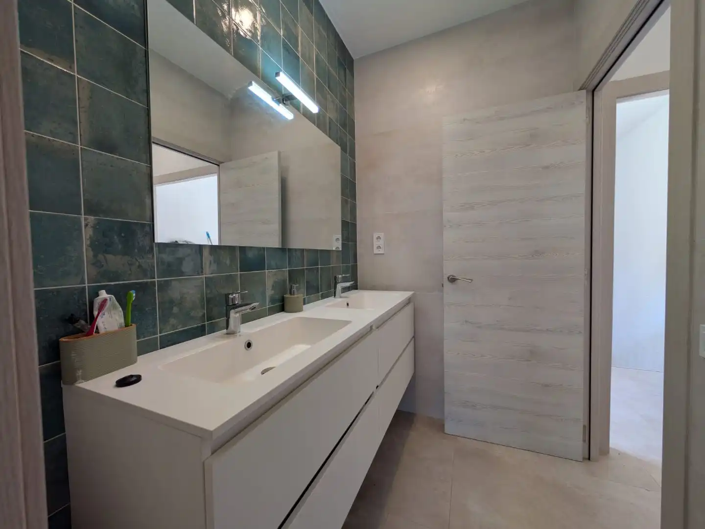 Casa o chalet en venta en Passeig Maragall Baño de Casa o chalet en venta en Gavà con Terraza y Balcón