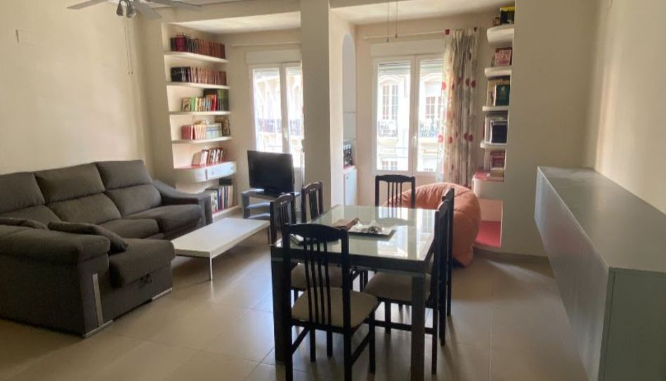 Flat for rent in Carrer del Literat Azorín, 18, Russafa, Valencia Capital - image 1 Photo 1 of Flat for rent in Carrer del Literat Azorín, 18, Russafa, Valencia Capital