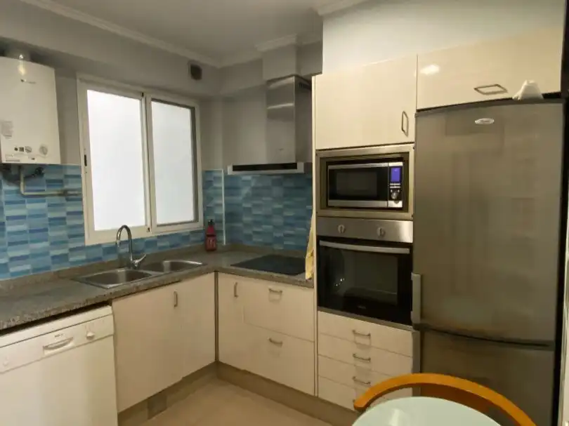Flat for rent in Carrer del Literat Azorín, 18, Russafa Kitchen of Flat for rent in Valencia with Air Conditioner, Heating and Furnished