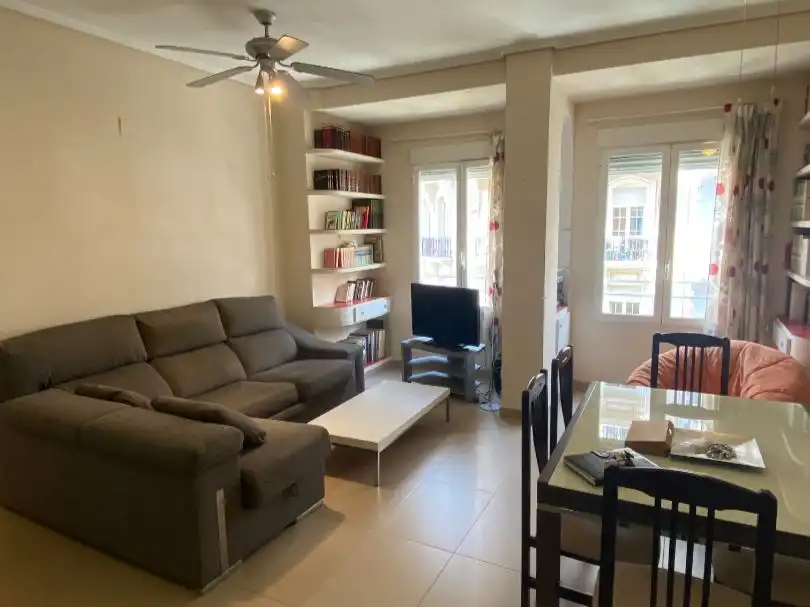 Flat for rent in Carrer del Literat Azorín, 18, Russafa Living room of Flat for rent in Valencia with Air Conditioner, Heating and Furnished