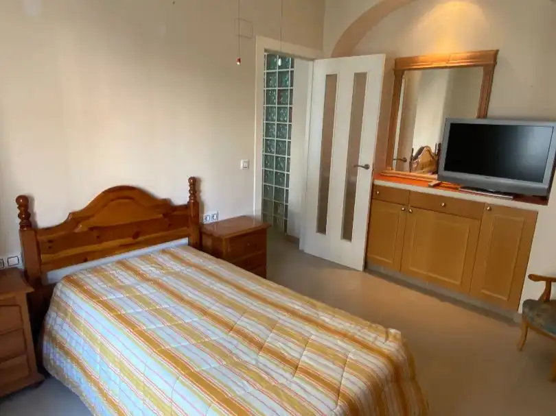 Flat for rent in Carrer del Literat Azorín, 18, Russafa Bedroom of Flat for rent in Valencia with Air Conditioner, Heating and Furnished