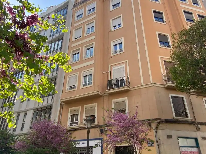 Flat for rent in Carrer del Literat Azorín, 18, Russafa Exterior view of Flat for rent in Valencia with Air Conditioner, Heating and Furnished