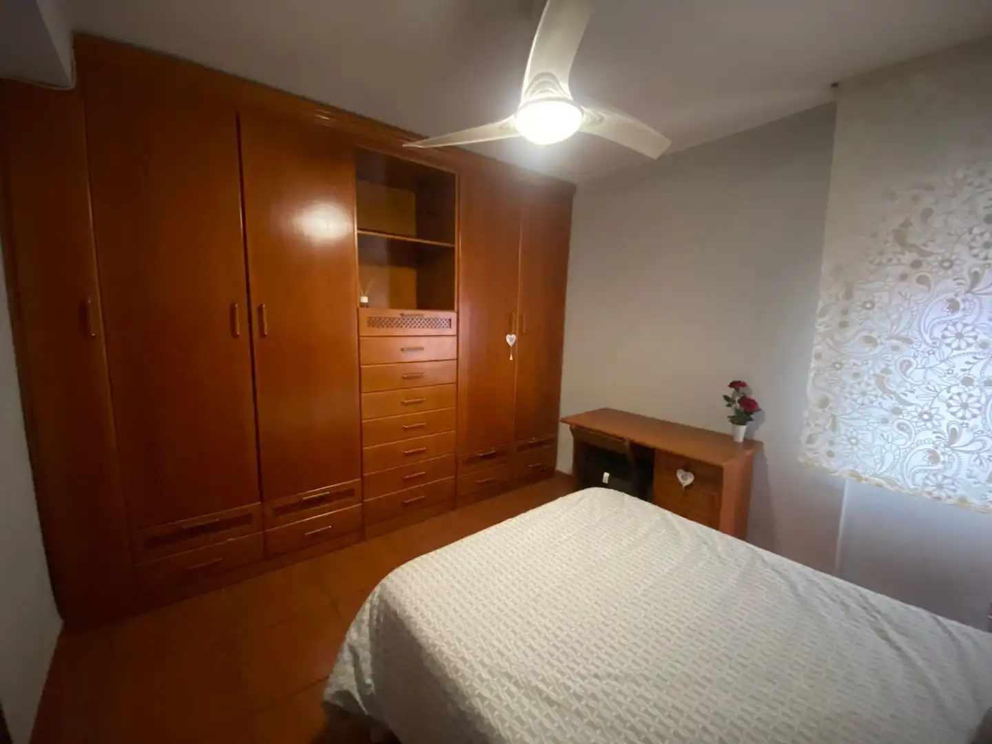 Habitació a Calle López Amo, 4, Santa Rosa - Valdeolleros Habitació a Calle López Amo, 4, Santa Rosa - Valdeolleros