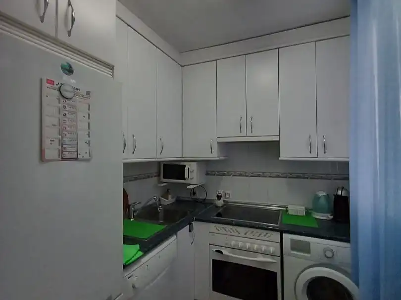 Wohnung zur Miete in Calle de las Delicias, 36, Palos de Moguer Küche von Wohnung zur Miete in Madrid Capital mit Klimaanlage
