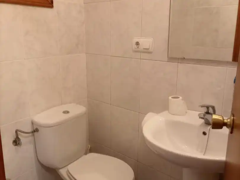 Detached homes for sale in Calle las Escuelas, Matallana de Torío Bathroom of Detached homes for sale in Matallana de Torío with Heating