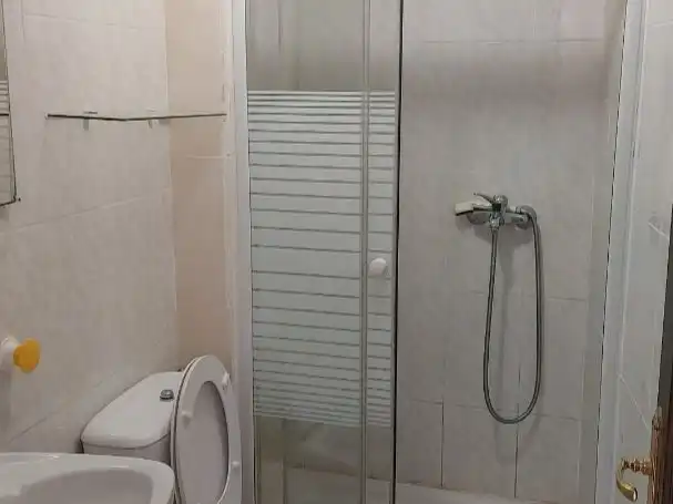 Piso de alquiler en Rúa Penis, 48, Cabral - Candeán Baño de Piso de alquiler en Vigo con Terraza, Amueblado y Balcón