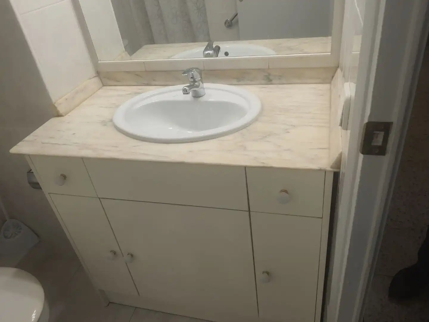 Flat for rent in Carrer del Bisbe Messeguer, 1, Instituts - Universitat Bathroom of Flat for rent in Lleida with Heating, Parquet flooring and Furnished