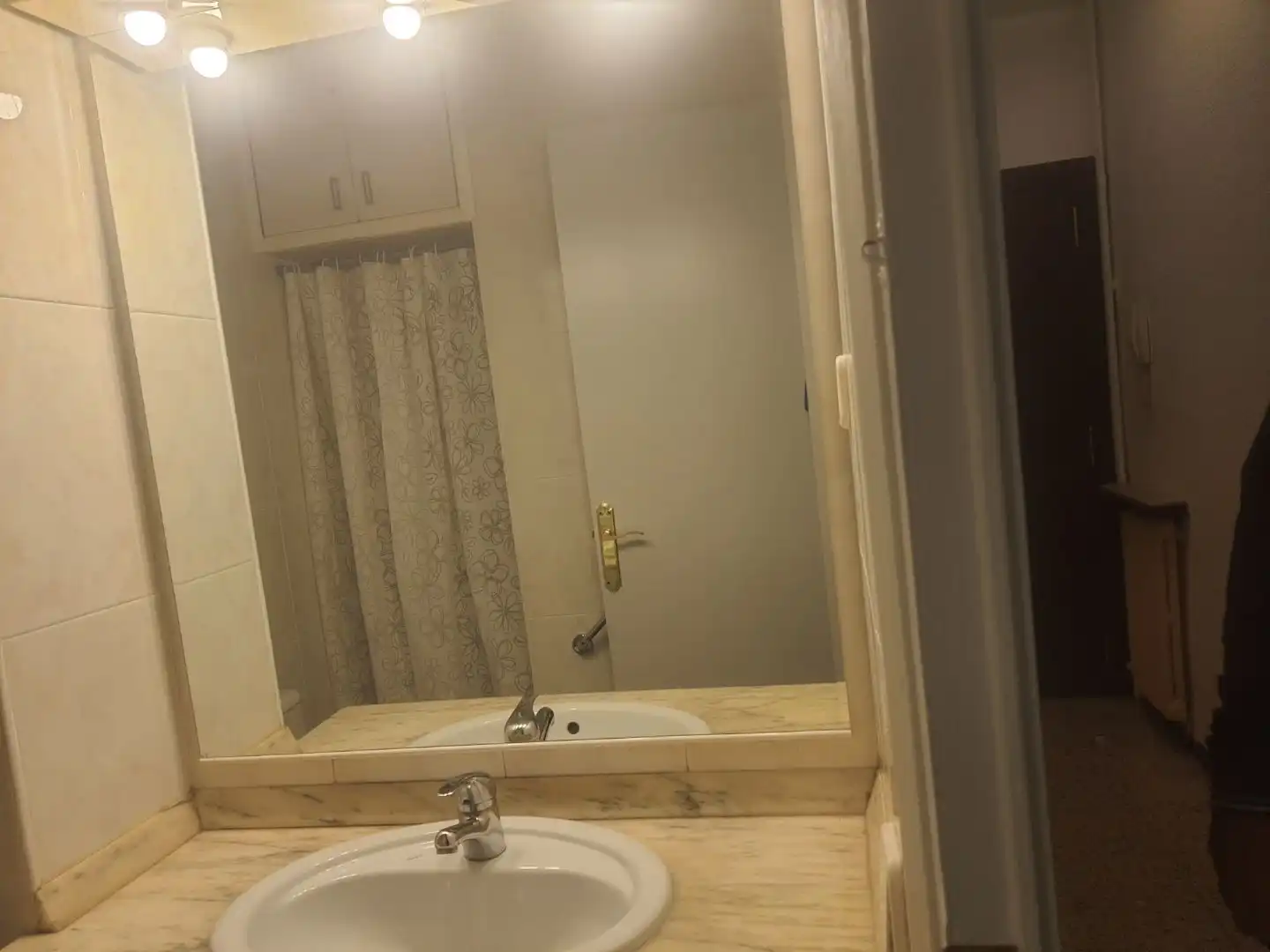 Flat for rent in Carrer del Bisbe Messeguer, 1, Instituts - Universitat Bathroom of Flat for rent in Lleida with Heating, Parquet flooring and Furnished