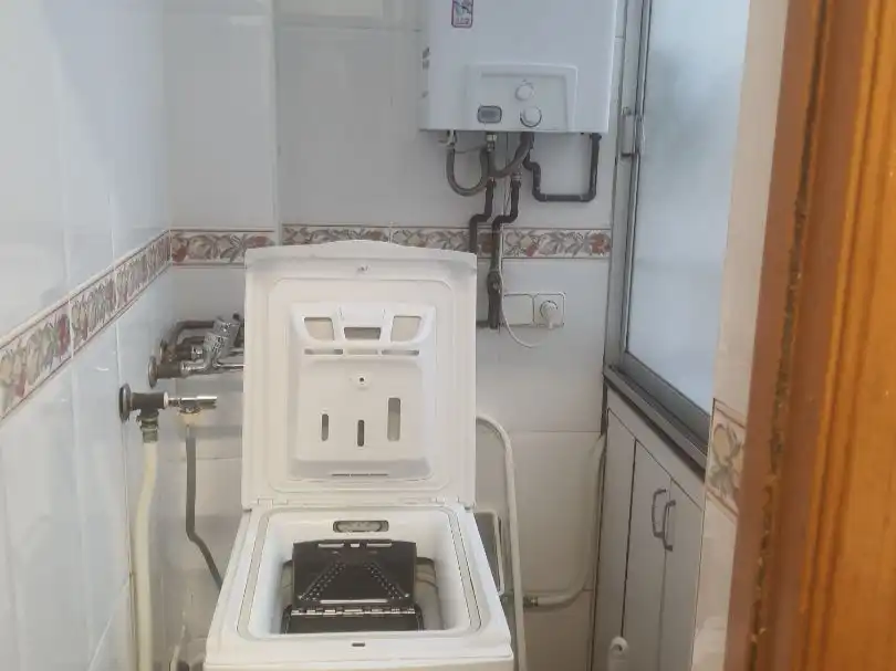 Flat for rent in Carrer del Bisbe Messeguer, 1, Instituts - Universitat Bathroom of Flat for rent in Lleida with Heating, Parquet flooring and Furnished