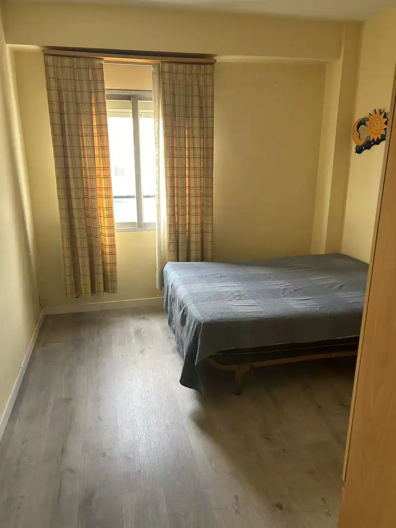 Bedroom of Flat for rent in  Valencia Capital  with Air Conditioner and Balcony