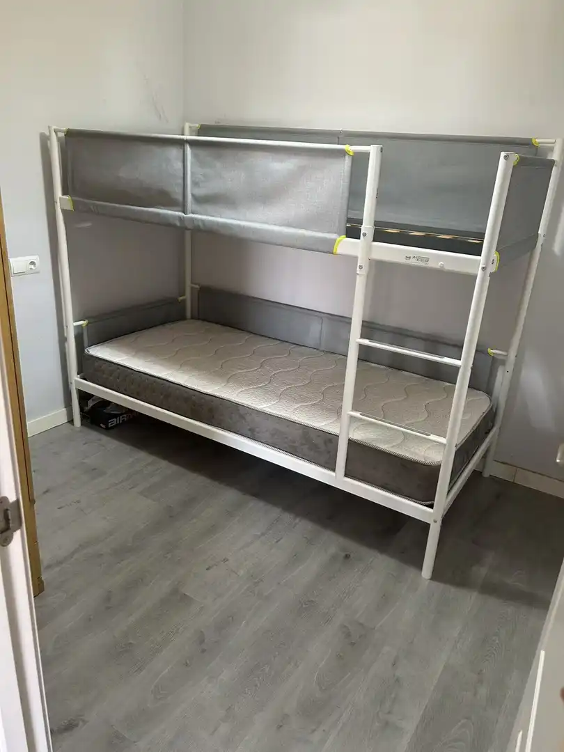 Bedroom of Flat for rent in  Valencia Capital  with Air Conditioner and Balcony