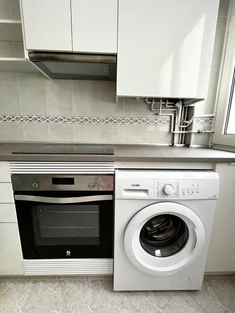 Cocina de Piso de alquiler en Cerdanyola del Vallès con Balcón