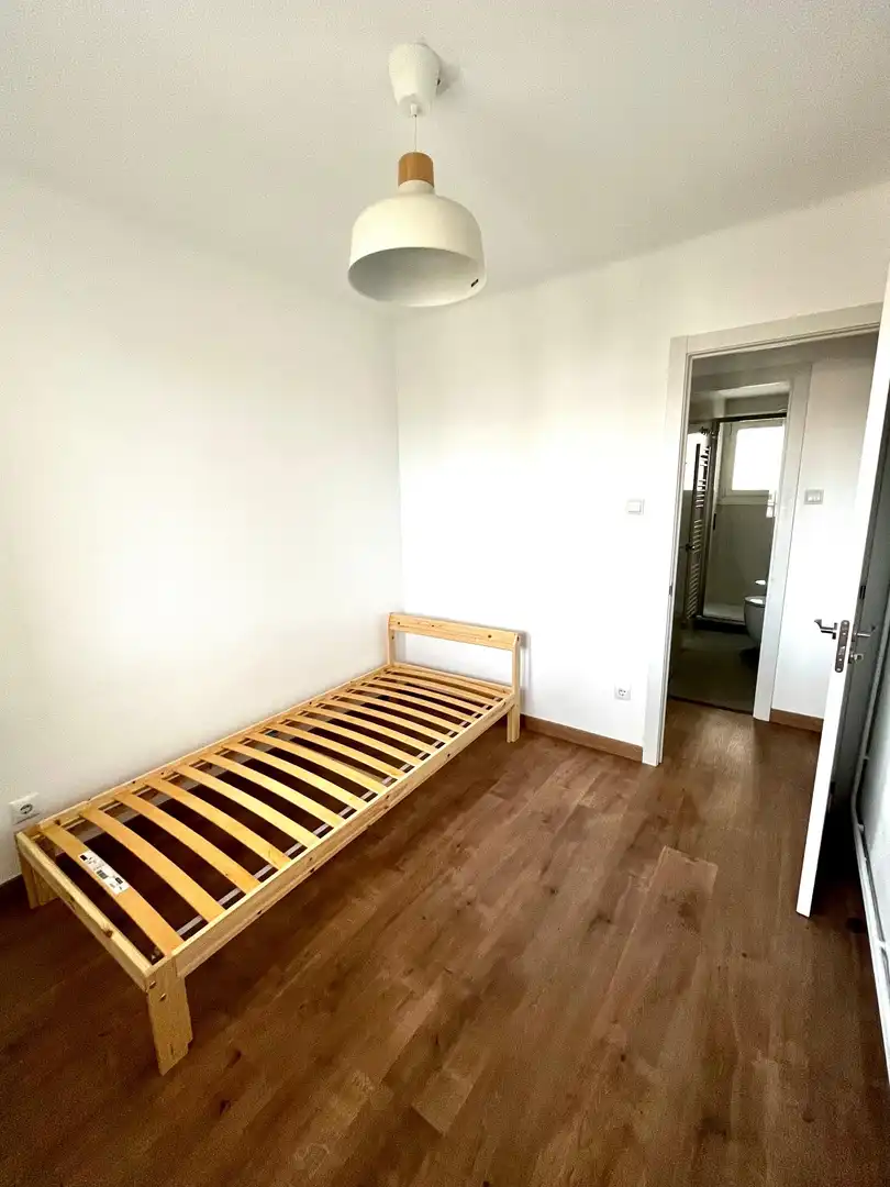 Habitación de Piso de alquiler en Cerdanyola del Vallès con Balcón