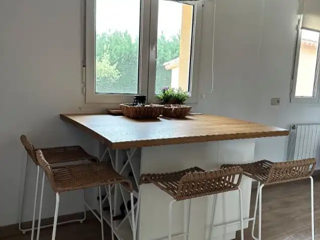 Menjador de Casa o xalet de lloguer en Fresno de Cantespino amb Calefacció, Jardí privat i Parquet