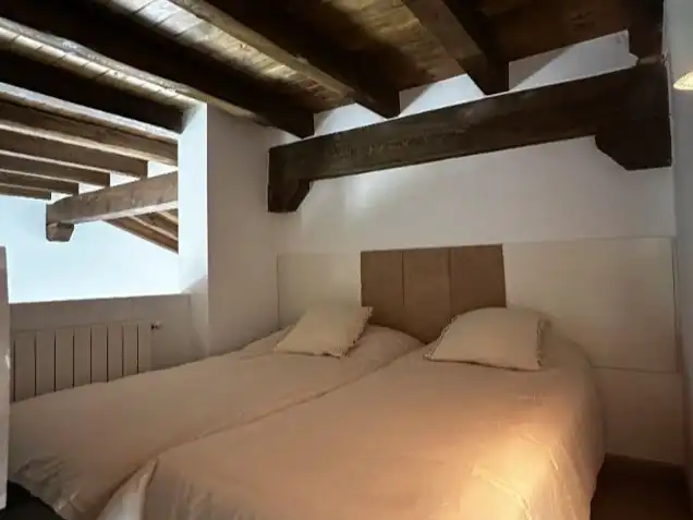 Dormitori de Casa o xalet de lloguer en Fresno de Cantespino amb Calefacció, Jardí privat i Parquet