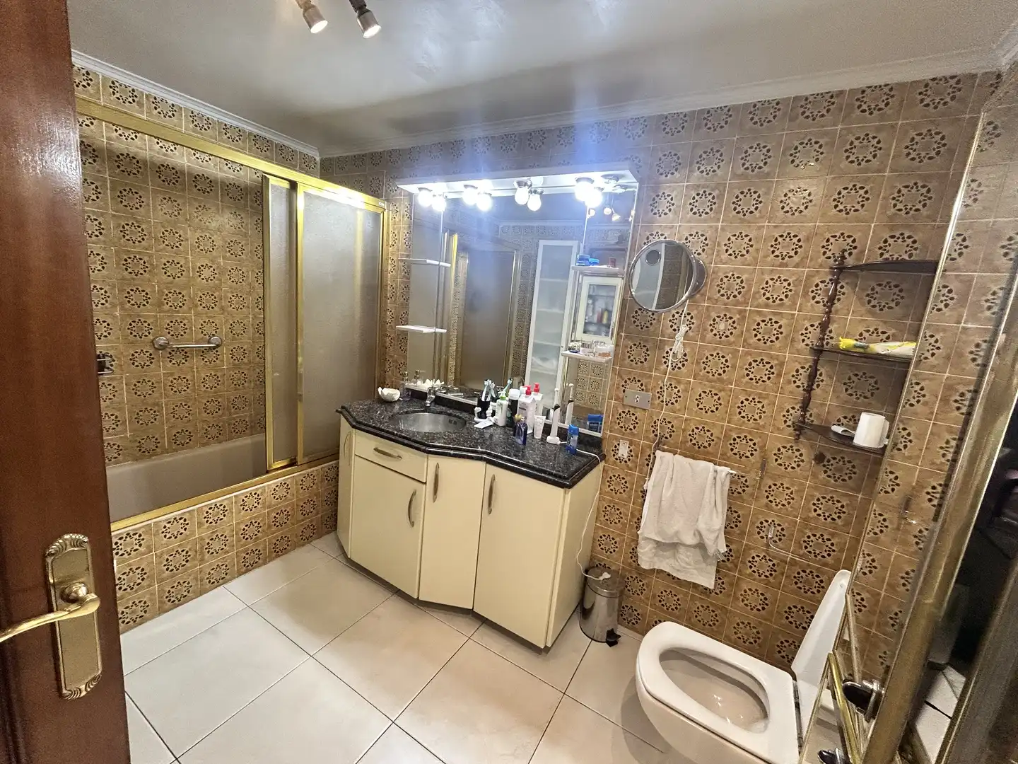 Badezimmer von Wohnung zum Verkauf in Getxo  mit Terrasse und Balkon