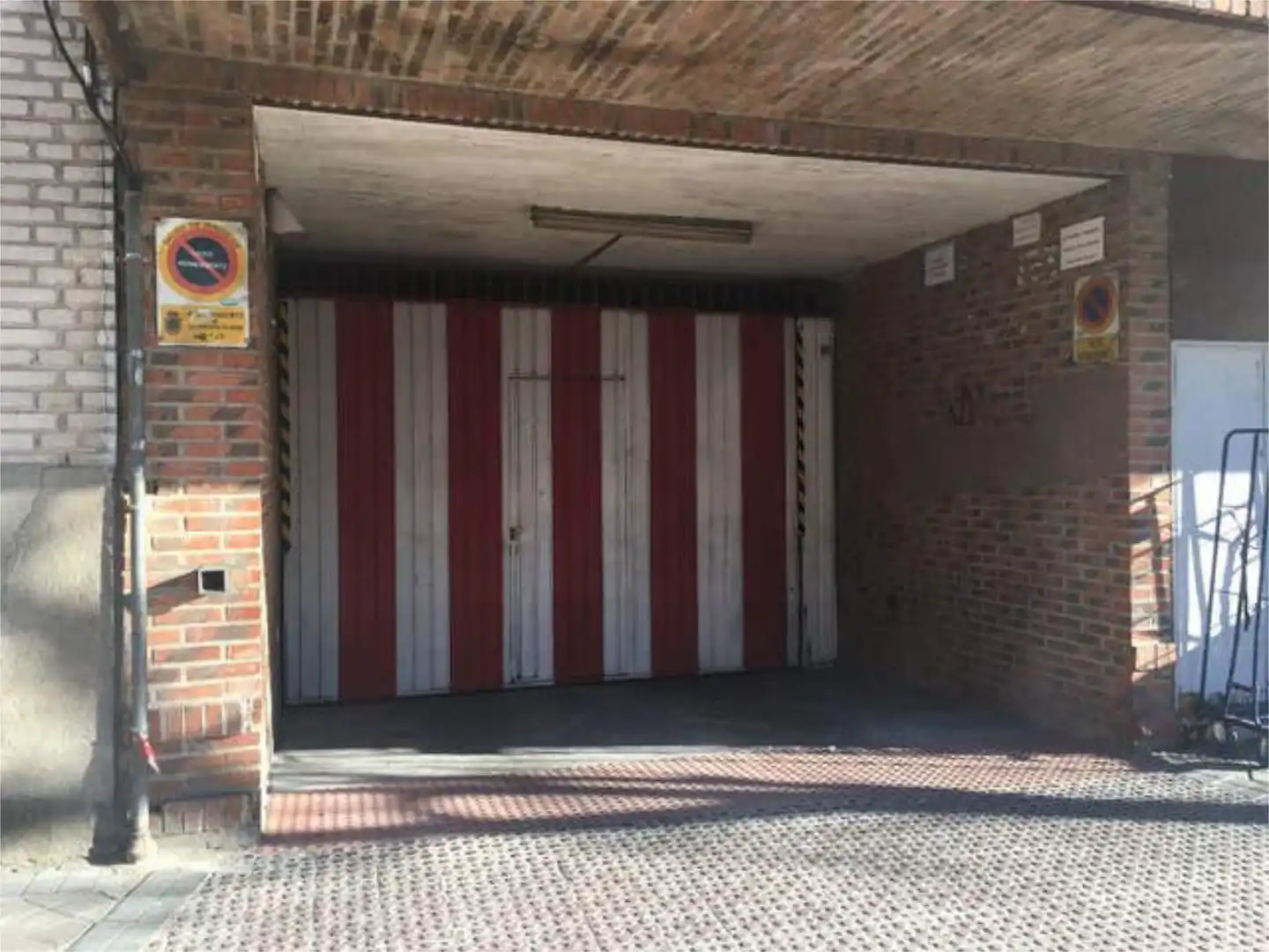 Garage for rent in Centro Parking of Garage for rent in Villaviciosa de Odón