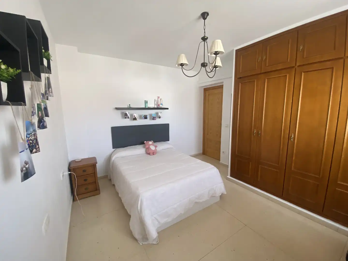 Casa adosada en venta en Calle Manuel Torrecilla, 11, San Clemente Habitación de Casa adosada en venta en San Clemente con Aire acondicionado, Calefacción y Terraza