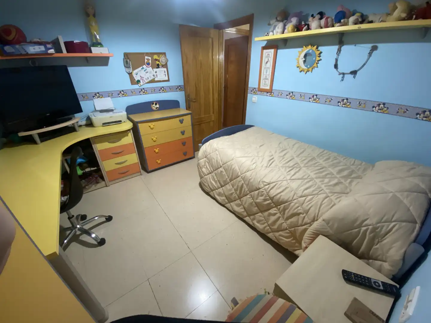 Casa adosada en venta en Calle Manuel Torrecilla, 11, San Clemente Habitación de Casa adosada en venta en San Clemente con Aire acondicionado, Calefacción y Terraza