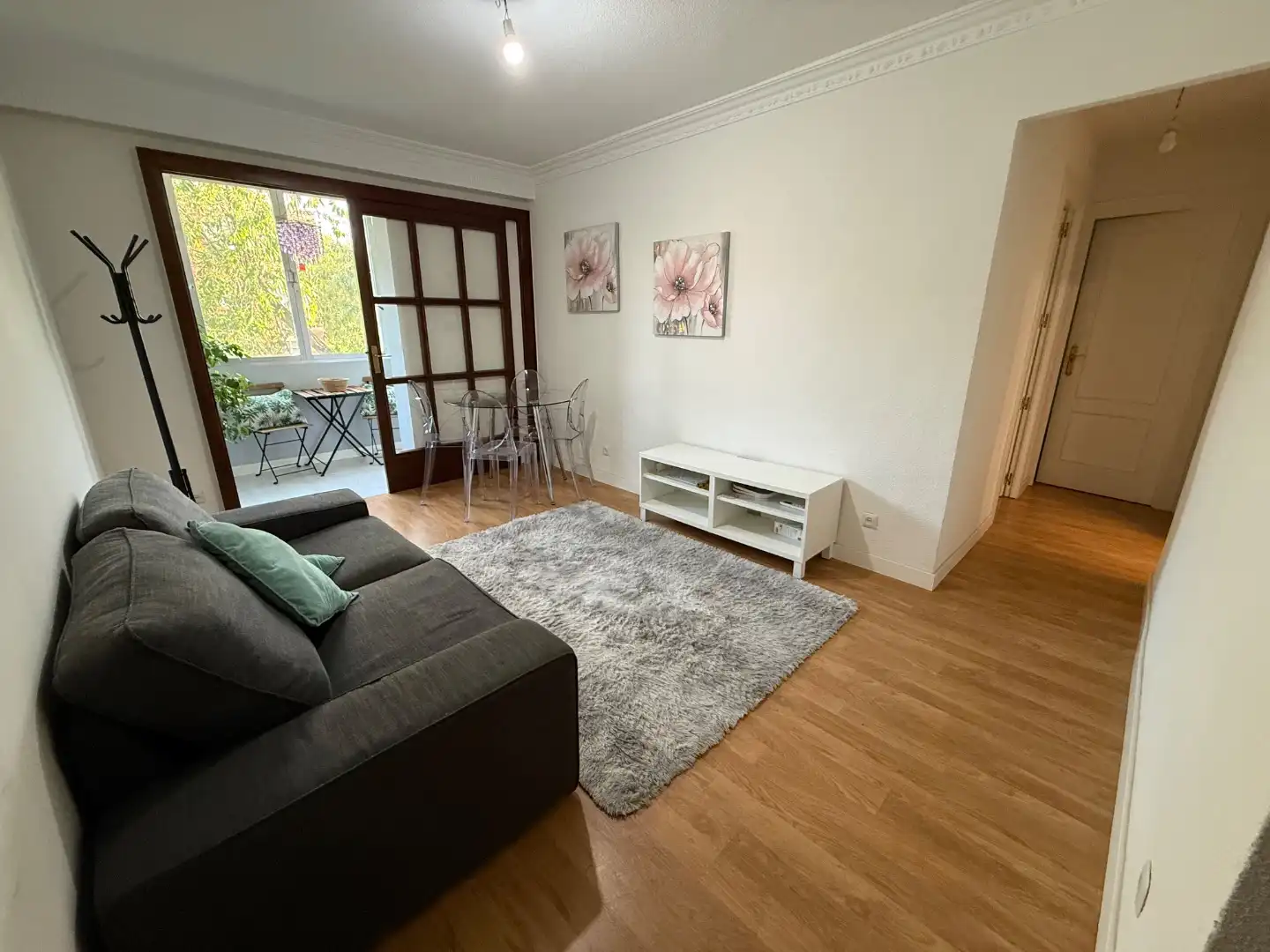 Wohnung zur Miete in Los Rosales Wohnzimmer von Wohnung zur Miete in Madrid mit Klimaanlage, Terrasse und Möbliert