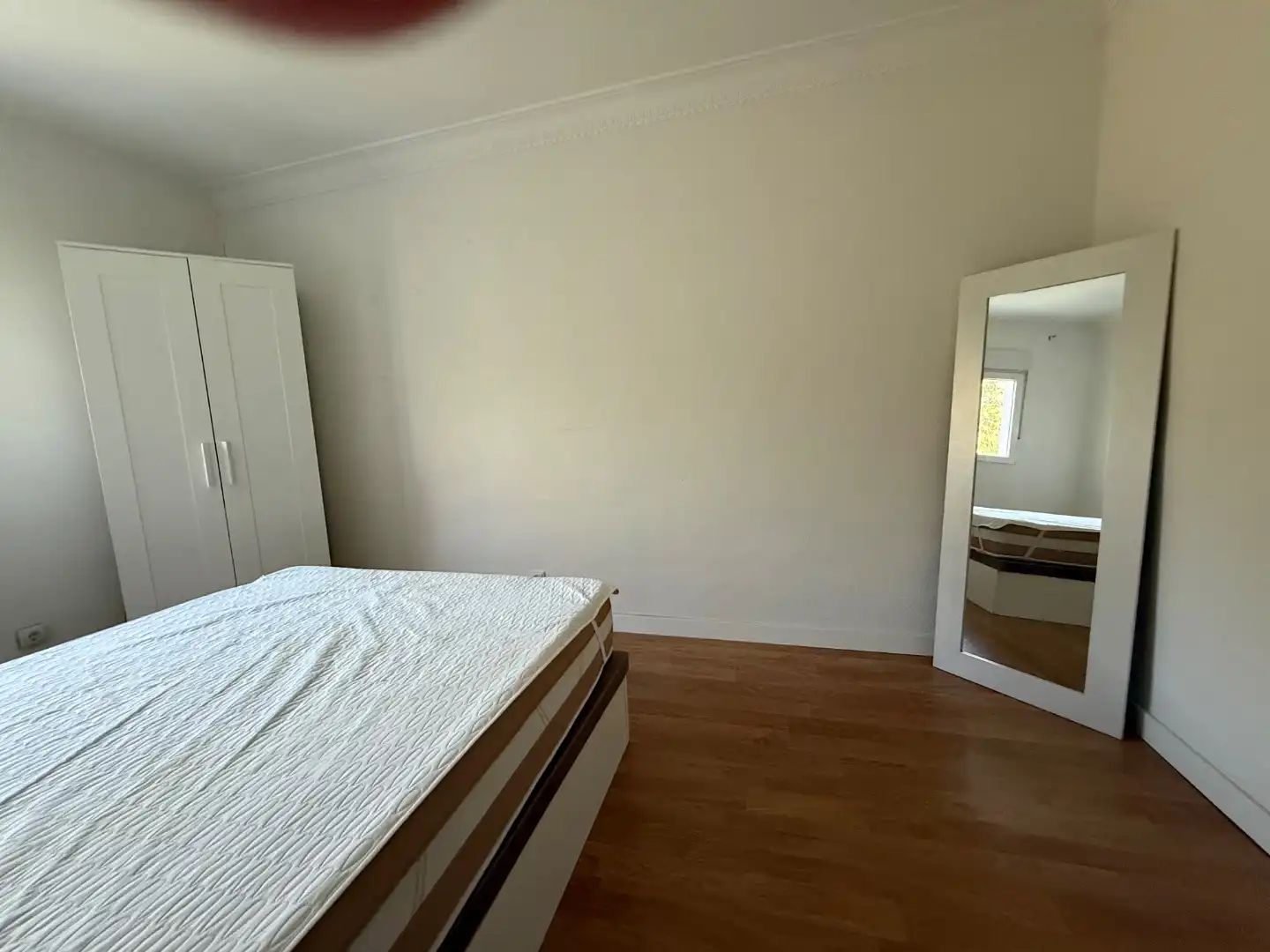 Wohnung zur Miete in Los Rosales Schlafzimmer von Wohnung zur Miete in Madrid mit Klimaanlage, Terrasse und Möbliert