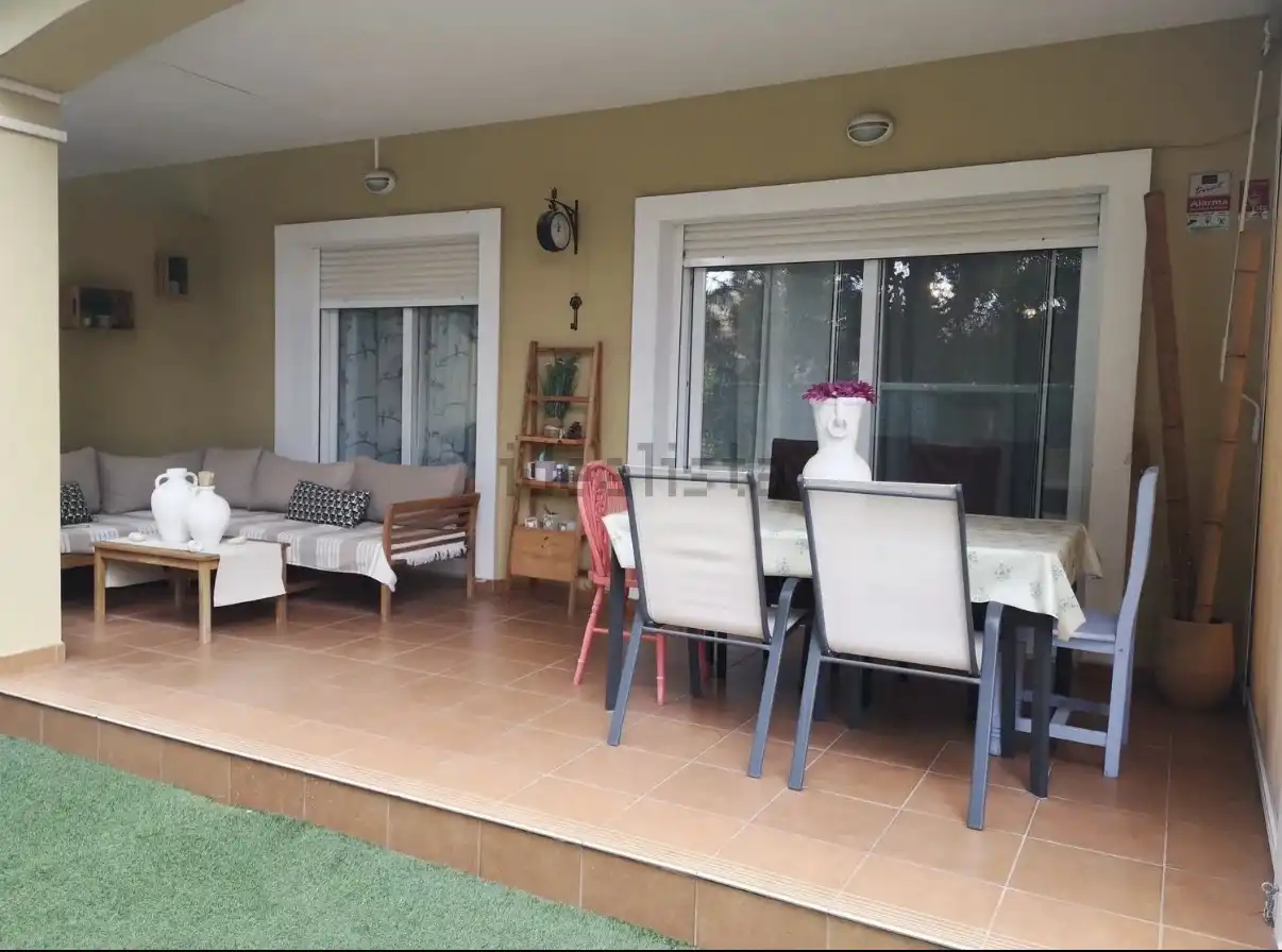 Casa adosada en venda a Carrer del Ressol, 4, Bonalba - Cotoveta Terrassa de Casa adosada en venda en Mutxamel amb Aire condicionat, Terrassa i Piscina