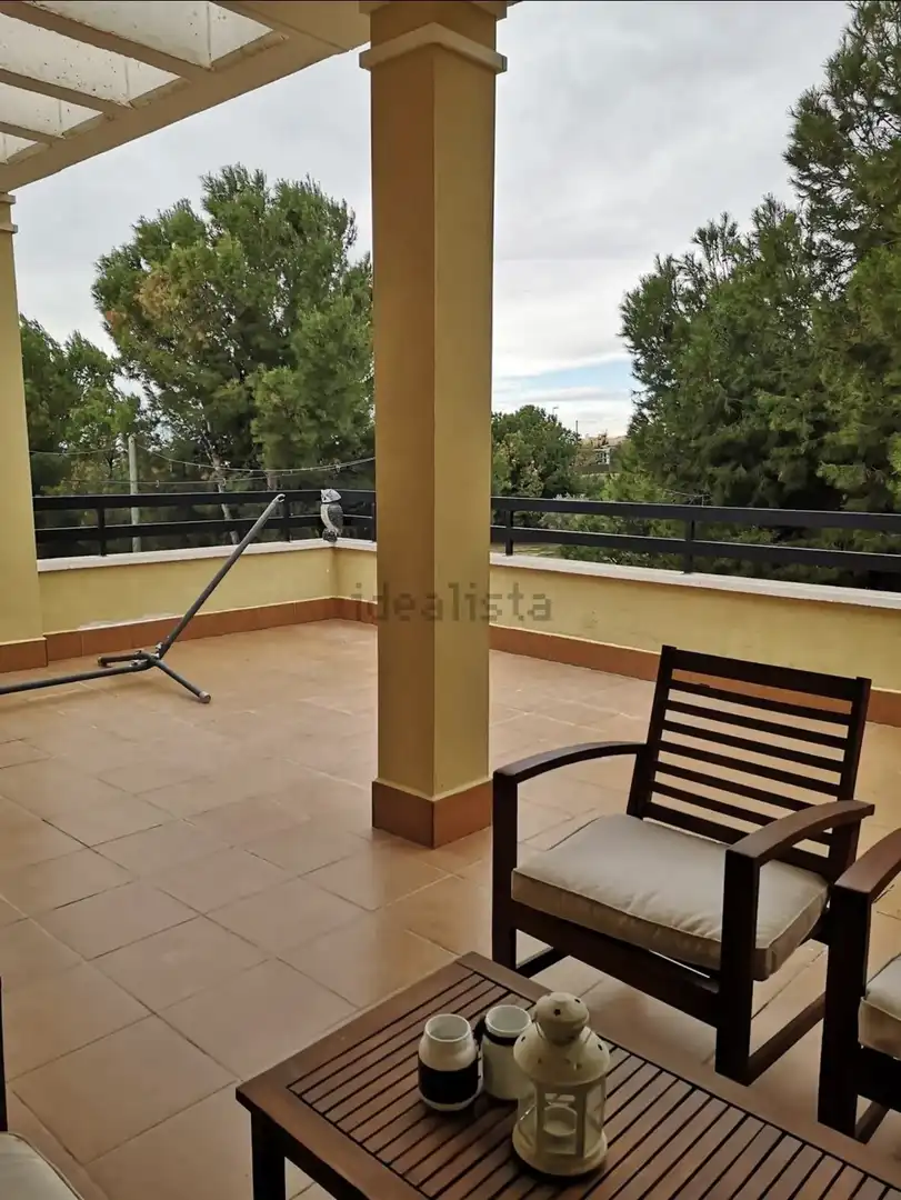 Casa adosada en venda a Carrer del Ressol, 4, Bonalba - Cotoveta Terrassa de Casa adosada en venda en Mutxamel amb Aire condicionat, Terrassa i Piscina