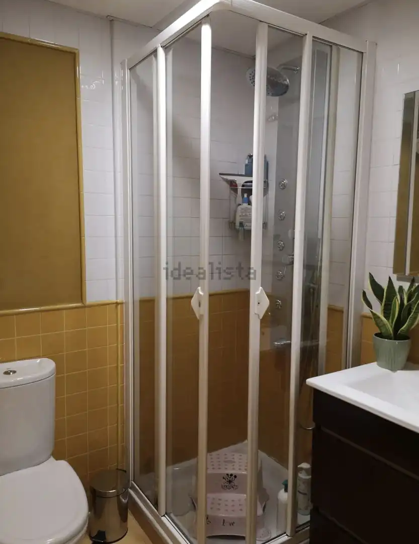 Casa adosada en venda a Carrer del Ressol, 4, Bonalba - Cotoveta Bany de Casa adosada en venda en Mutxamel amb Aire condicionat, Terrassa i Piscina