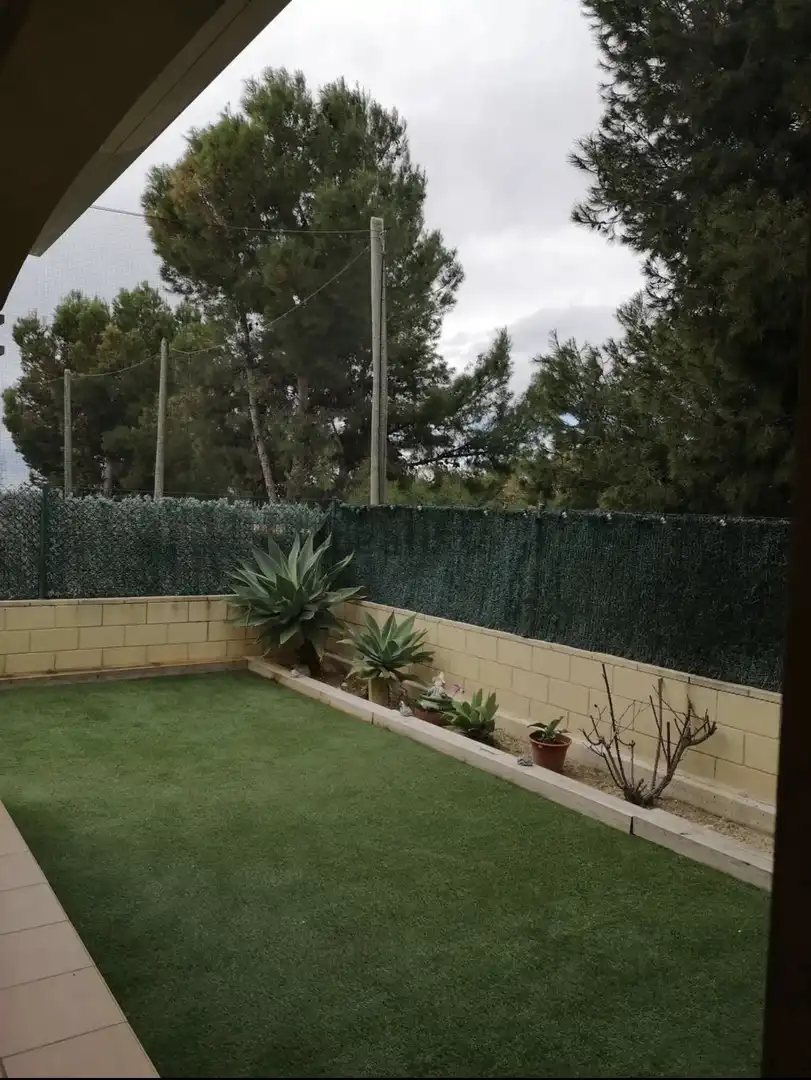 Casa adosada en venda a Carrer del Ressol, 4, Bonalba - Cotoveta Jardí de Casa adosada en venda en Mutxamel amb Aire condicionat, Terrassa i Piscina