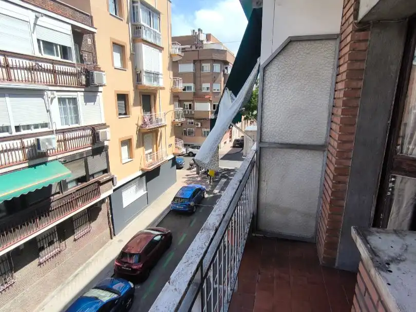 Wohnung zum Verkauf in Calle de Virgen de Lluc, 88, Quintana Außenansicht von Wohnung zum Verkauf in Madrid Capital mit Terrasse