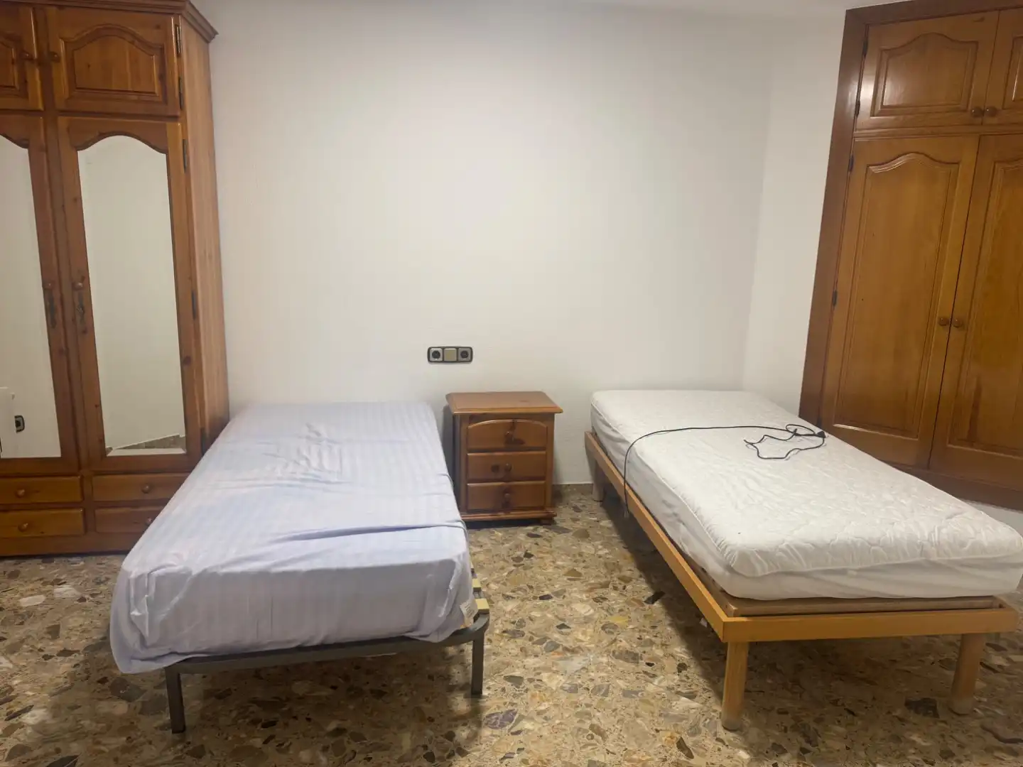 Flat for rent in Carrer de Sant Hilari, 1, Joc de la Bola - Camps d'Esports Bedroom of Flat for rent in Lleida with Air Conditioner, Heating and Private garden