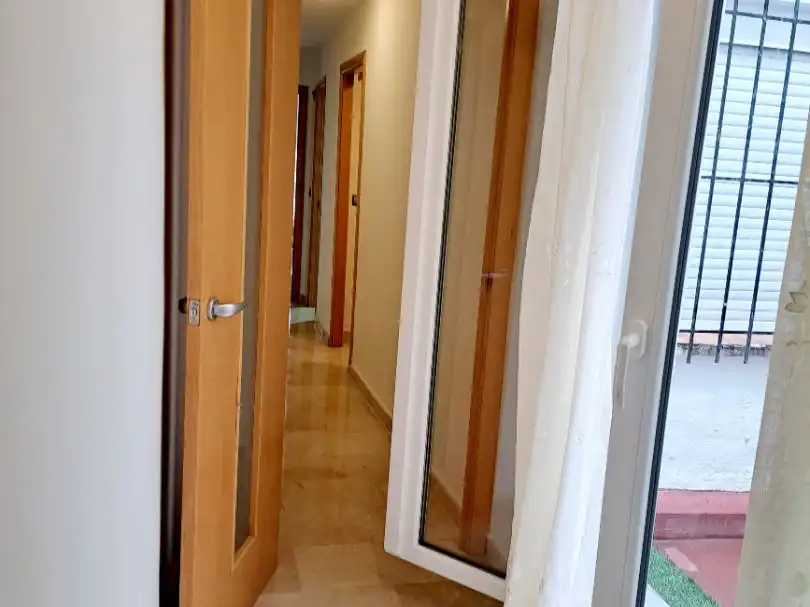 Piso de alquiler en Calle Castilla, 96, Triana Casco Antiguo Piso de alquiler en Sevilla con Aire acondicionado, Calefacción y Trastero