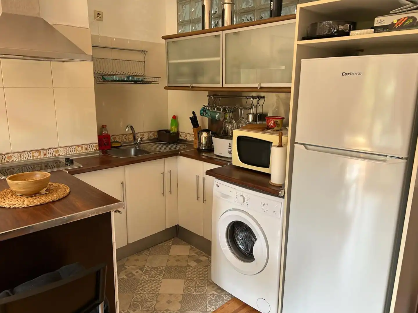 Apartament de lloguer a Calle Ronda del Golf Oeste, 17, Zona Centro Comercial Torrequebrada Cuina de Apartament de lloguer en Benalmádena amb Aire condicionat, Calefacció i Parquet