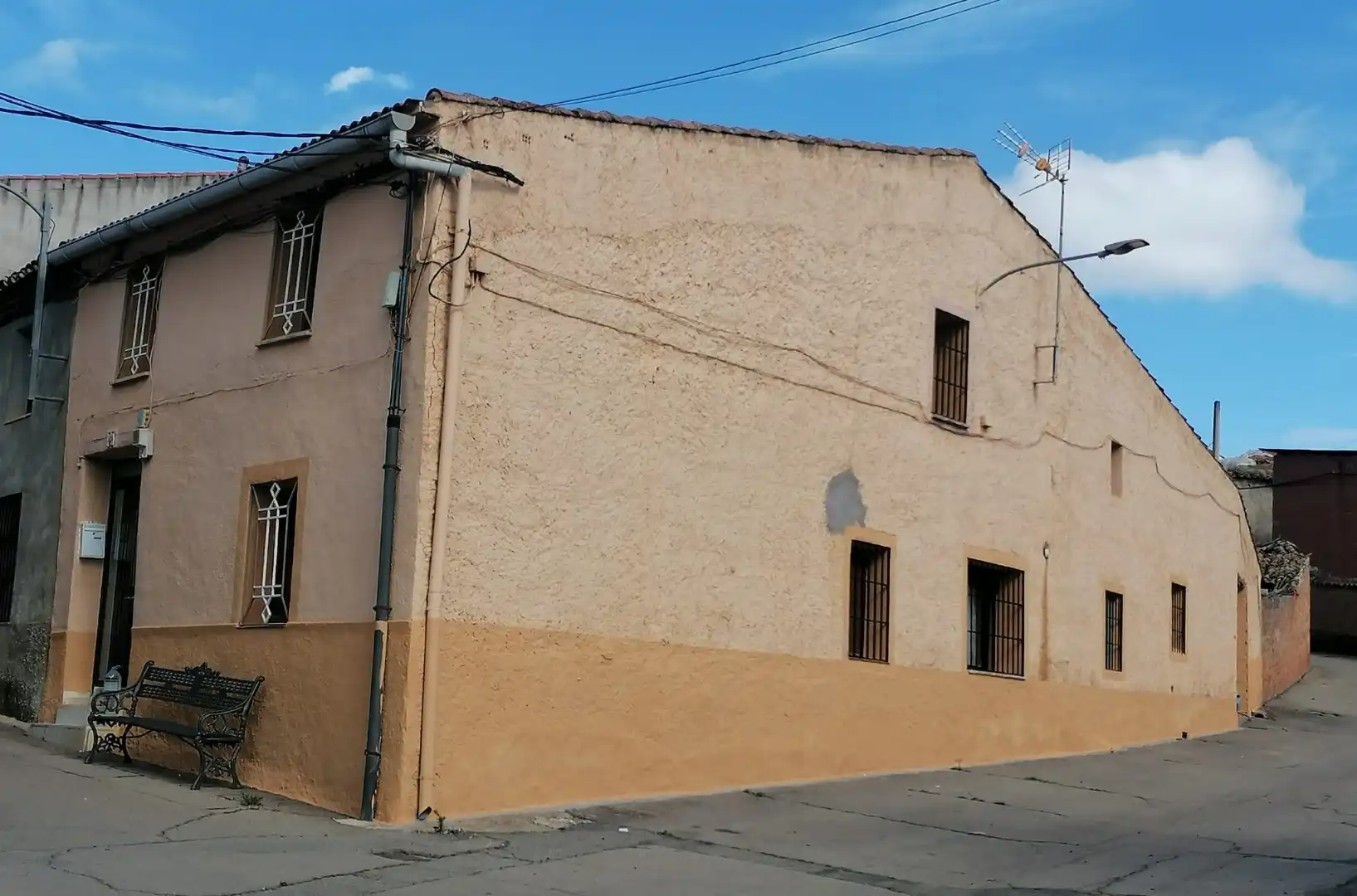 Exterior view of Houses for sale in Navalpino  with Private garden and Furnished
