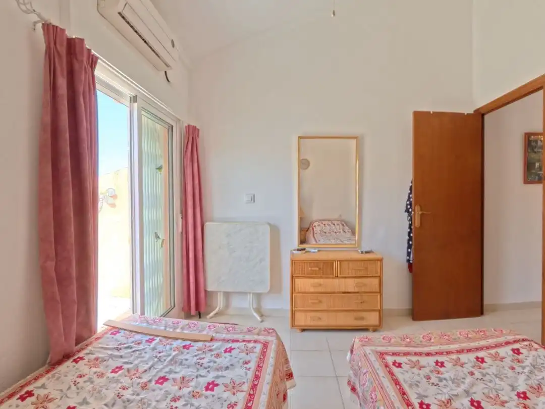 Pis en venda a Calle Camilo José Cela, 6, Zona los Frutales Dormitori de Pis en venda en Torrevieja amb Aire condicionat, Terrassa i Piscina