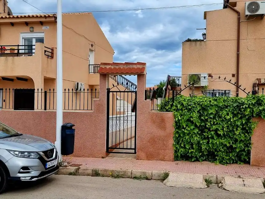 Pis en venda a Calle Camilo José Cela, 6, Zona los Frutales Vista exterior de Pis en venda en Torrevieja amb Aire condicionat, Terrassa i Piscina