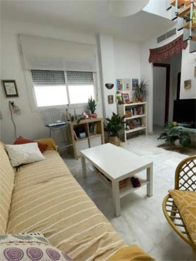 Wohnzimmer von Wohnung zur Miete in Sevilla mit Heizung, Terrasse und Möbliert