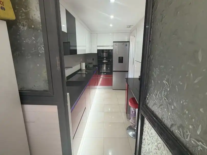 Wohnung zum Verkauf in Avenida del Municipi, 14, Juzgados - Plaza de Toros Küche von Wohnung zum Verkauf in Benidorm mit Klimaanlage, Heizung und Parkett
