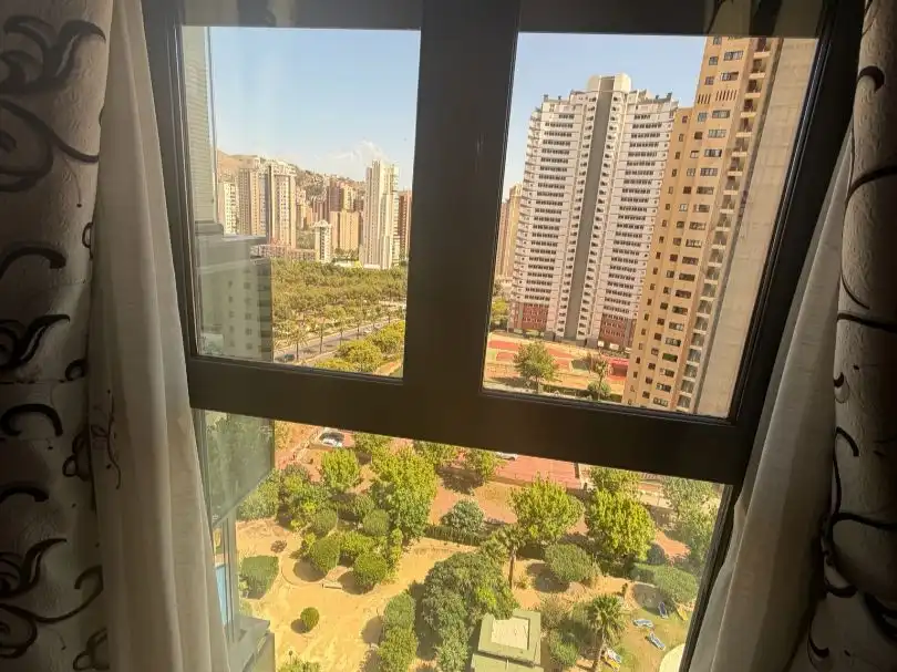 Wohnung zum Verkauf in Avenida del Municipi, 14, Juzgados - Plaza de Toros Außenansicht von Wohnung zum Verkauf in Benidorm mit Klimaanlage, Heizung und Parkett