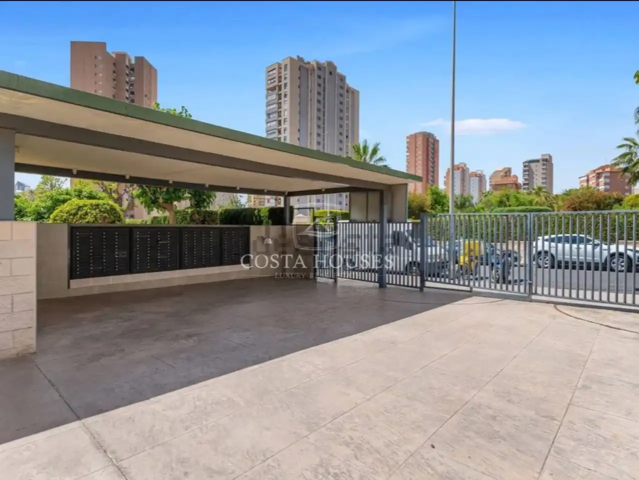 Wohnung zum Verkauf in Avenida del Municipi, 14, Juzgados - Plaza de Toros Außenansicht von Wohnung zum Verkauf in Benidorm mit Klimaanlage, Heizung und Parkett