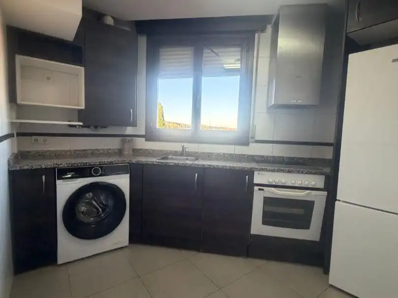 Piso de alquiler en Avenida de Logroño, 77, Casetas - Villarrapa Cocina de Piso de alquiler en Zaragoza con Aire acondicionado, Calefacción y Trastero